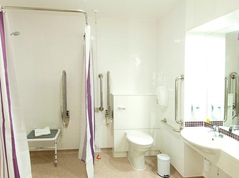 Premier Inn London Kensington Экстерьер фото
